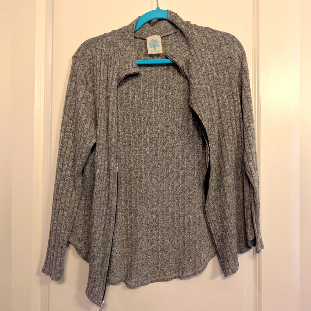 Freeloader Gray Cardigan Sweater Casual Knit